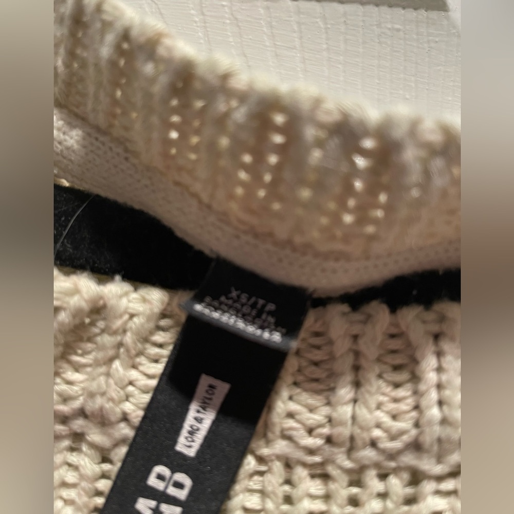 Design Lab Striped Sweater - Picture 5 of 6